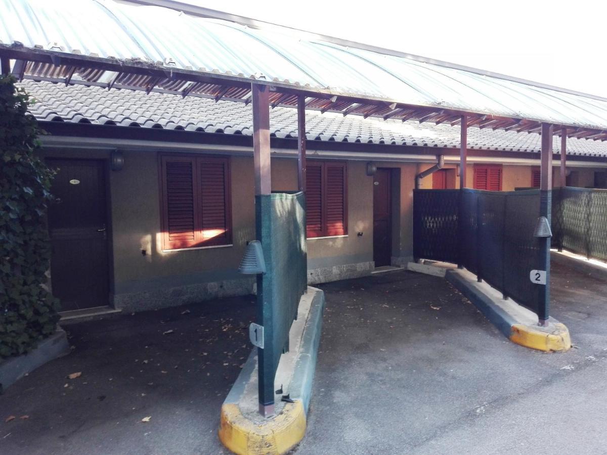 Hotel Motel Est Peschiera Borromeo Exterior foto